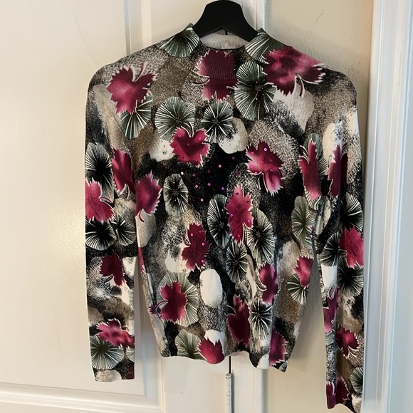 Vintage Beaded Sweater with sequins and beaded detailing - Picture 16 of 17